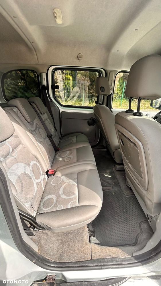 Renault Kangoo 1.6 8V Helios - 6