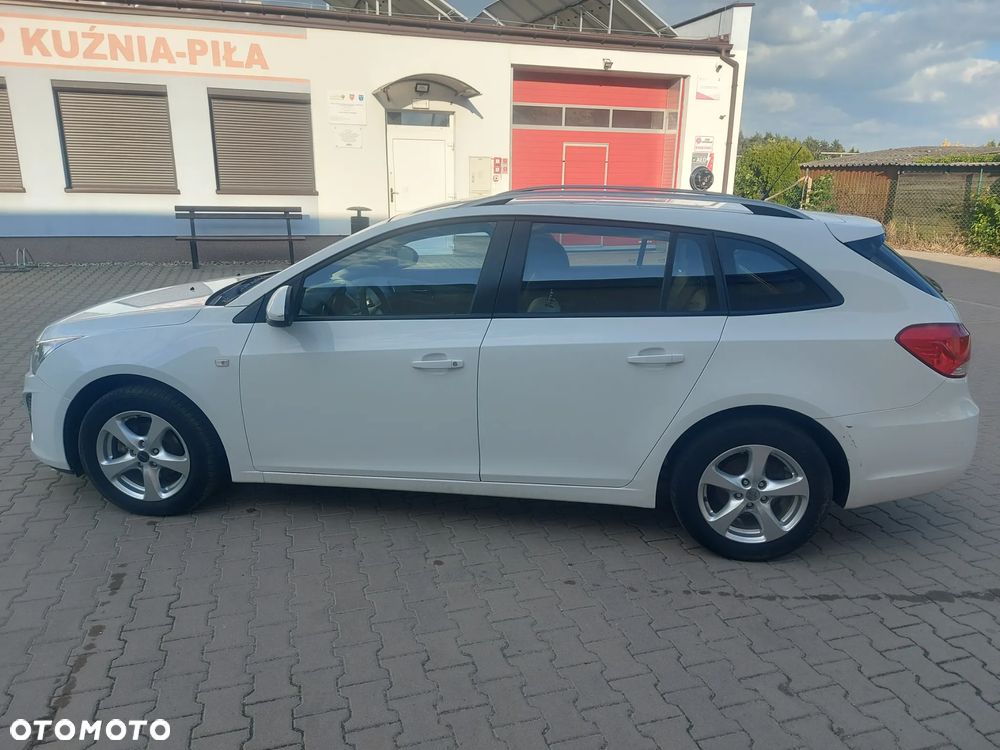 Chevrolet Cruze 1.6 LS - 3