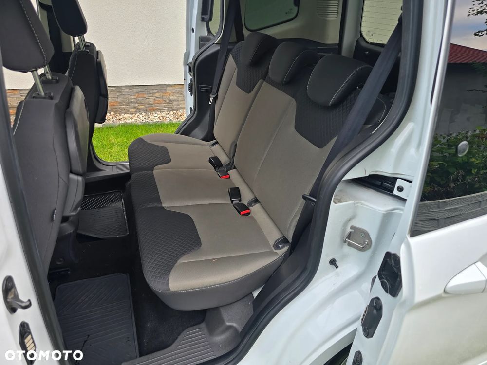 Ford Tourneo Courier 1.5 TDCi Sport - 21
