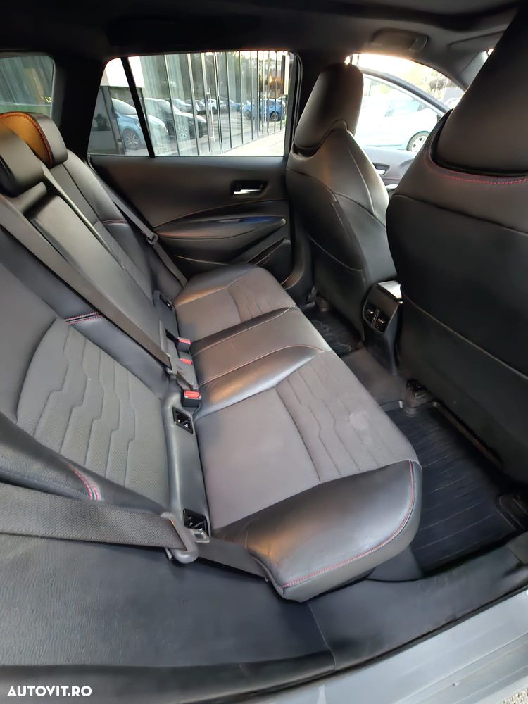 Toyota Corolla 2.0 Lounge - 11