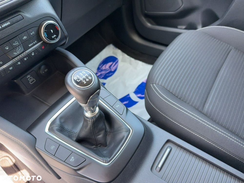 Ford Kuga - 15