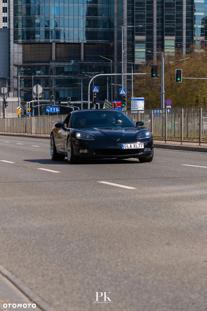 Chevrolet Corvette - 8