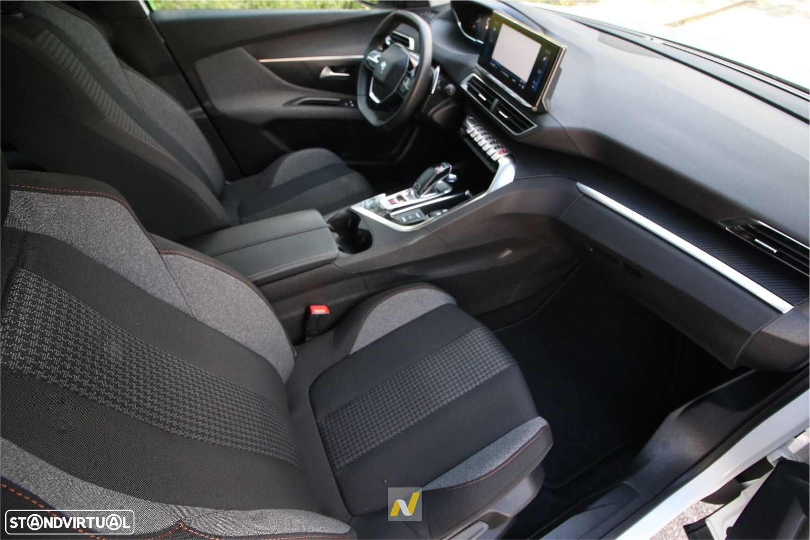 Peugeot 3008 1.2 PureTech Allure EAT8 - 11