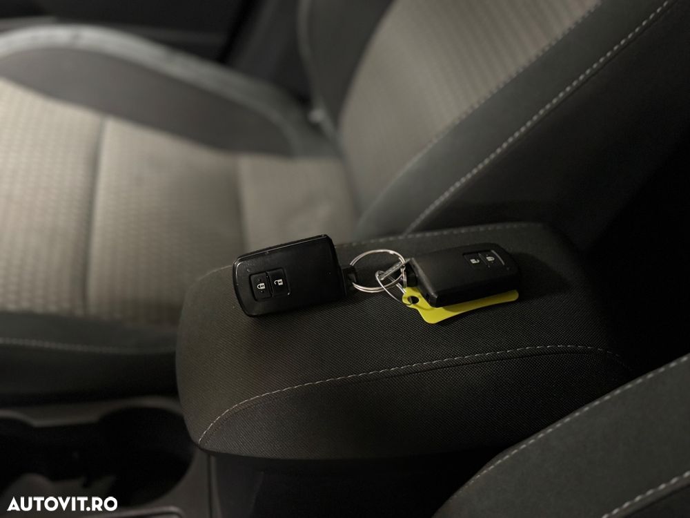 Toyota Auris ver-1-8-vvt--i-automatik-style-selection - 27