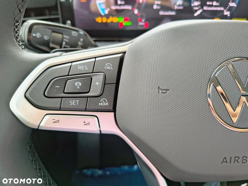 Volkswagen T-Roc 1.5 eTSI Life DSG - 19