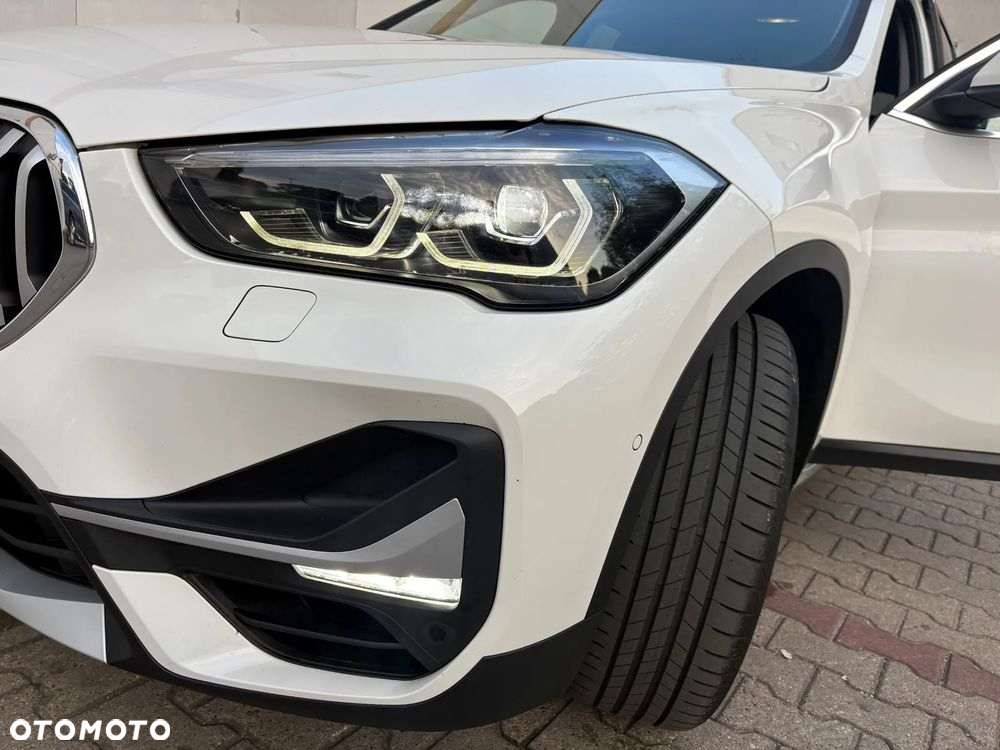 BMW X1 sDrive18i xLine - 18
