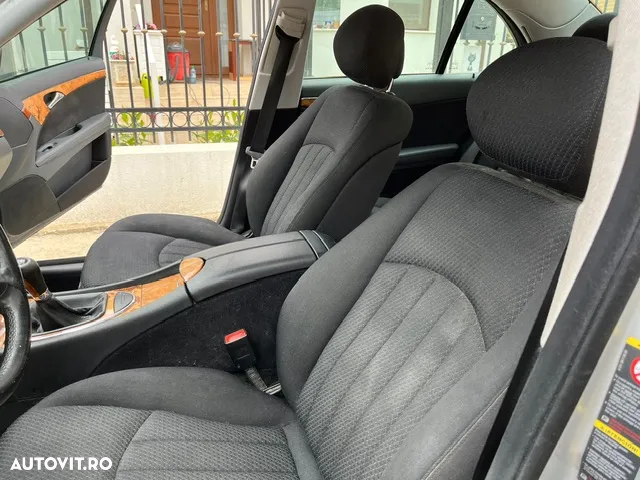 Mercedes-Benz E 200 KOMPRESSOR - 10