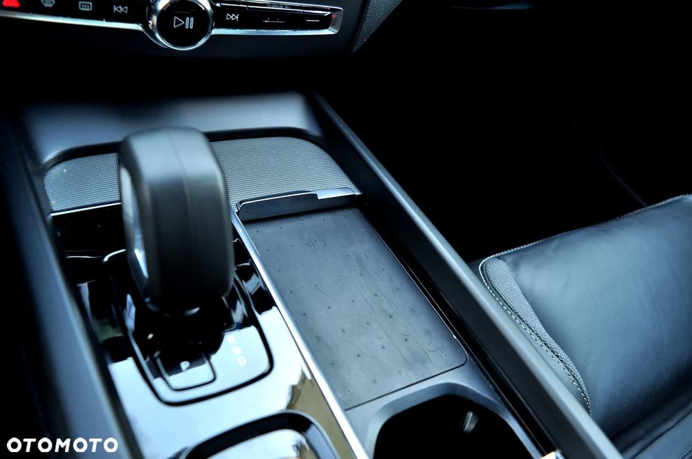 Volvo XC 60 B4 D AWD Geartronic RDesign - 33