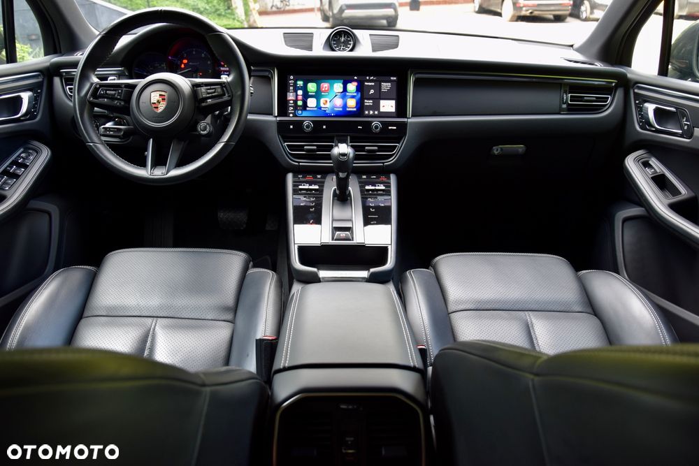 Porsche Macan T - 11
