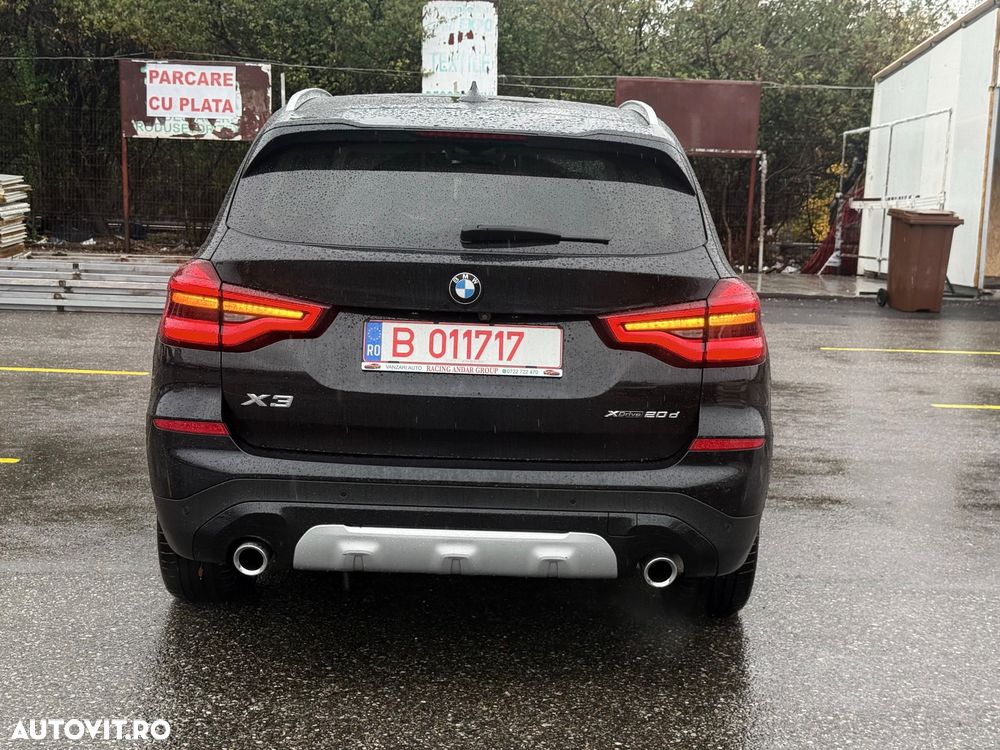 BMW X3 xDrive20d AT Luxury Line - 11