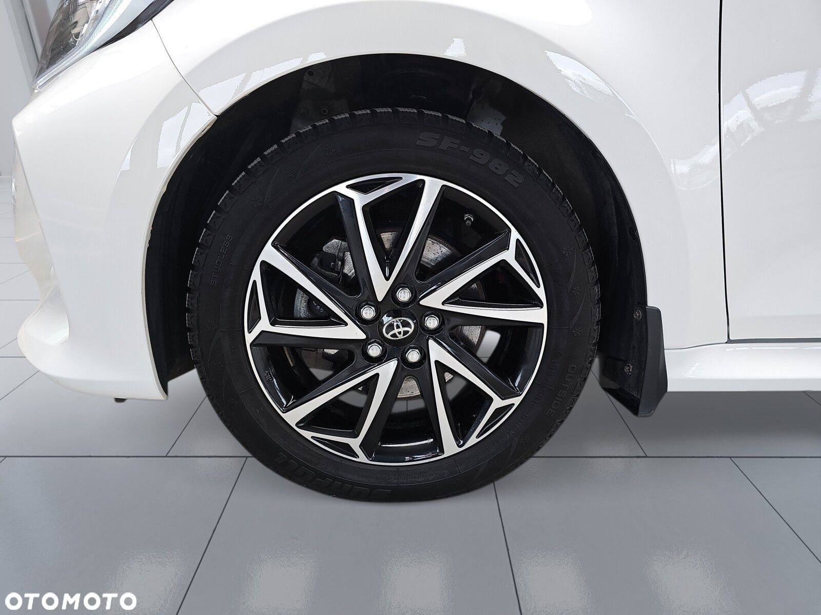 Toyota Yaris Hybrid 1.5 Comfort - 14