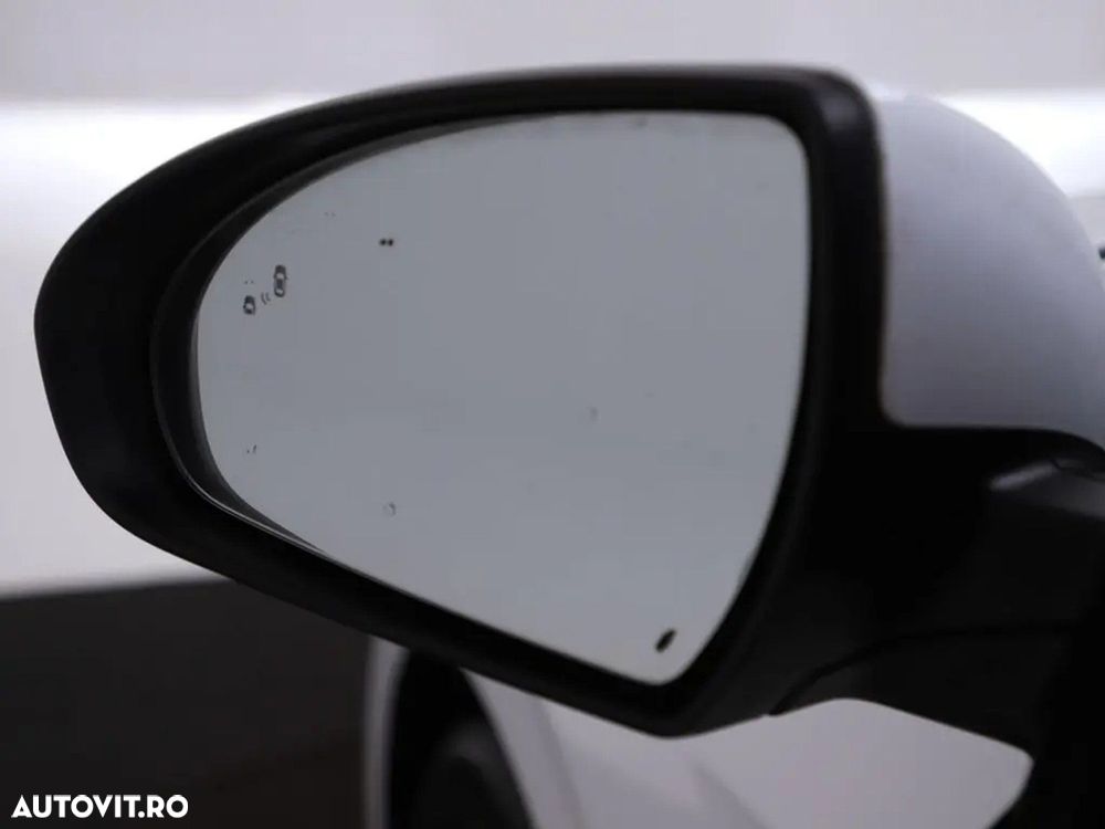Hyundai IONIQ - 16