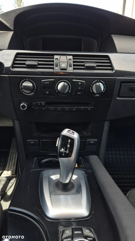 BMW Seria 5 520d - 11