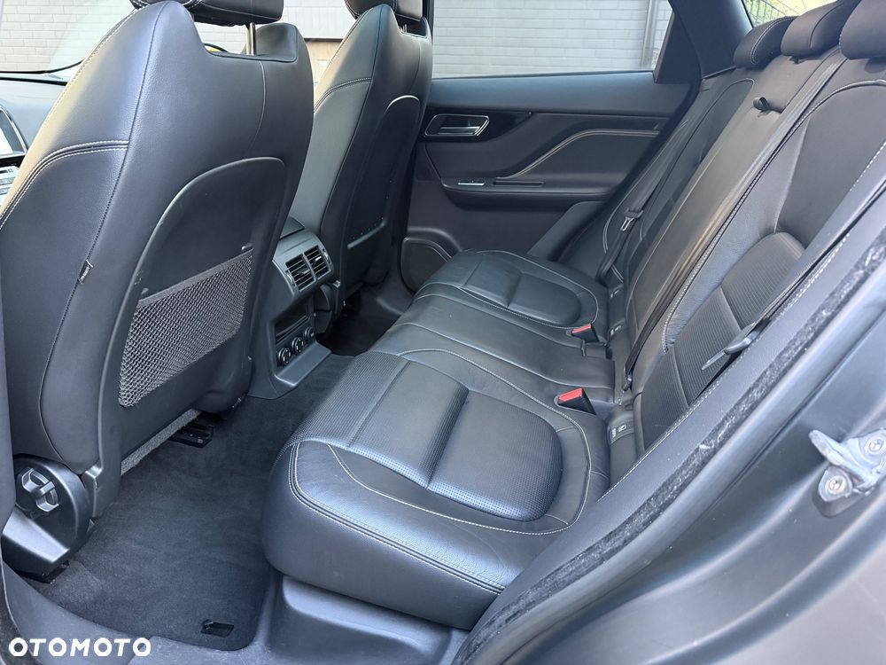 Jaguar F-Pace 20d AWD R-Sport - 35