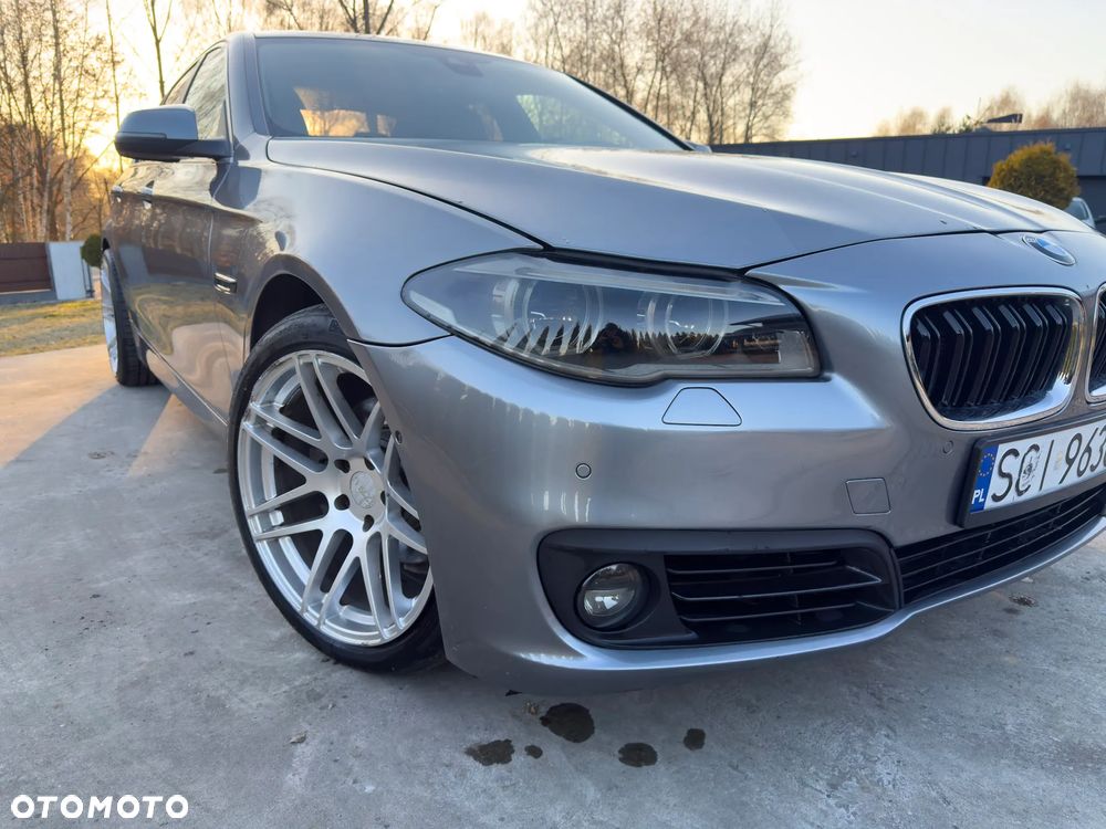 BMW Seria 5 528i xDrive Sport-Aut Luxury Line - 9