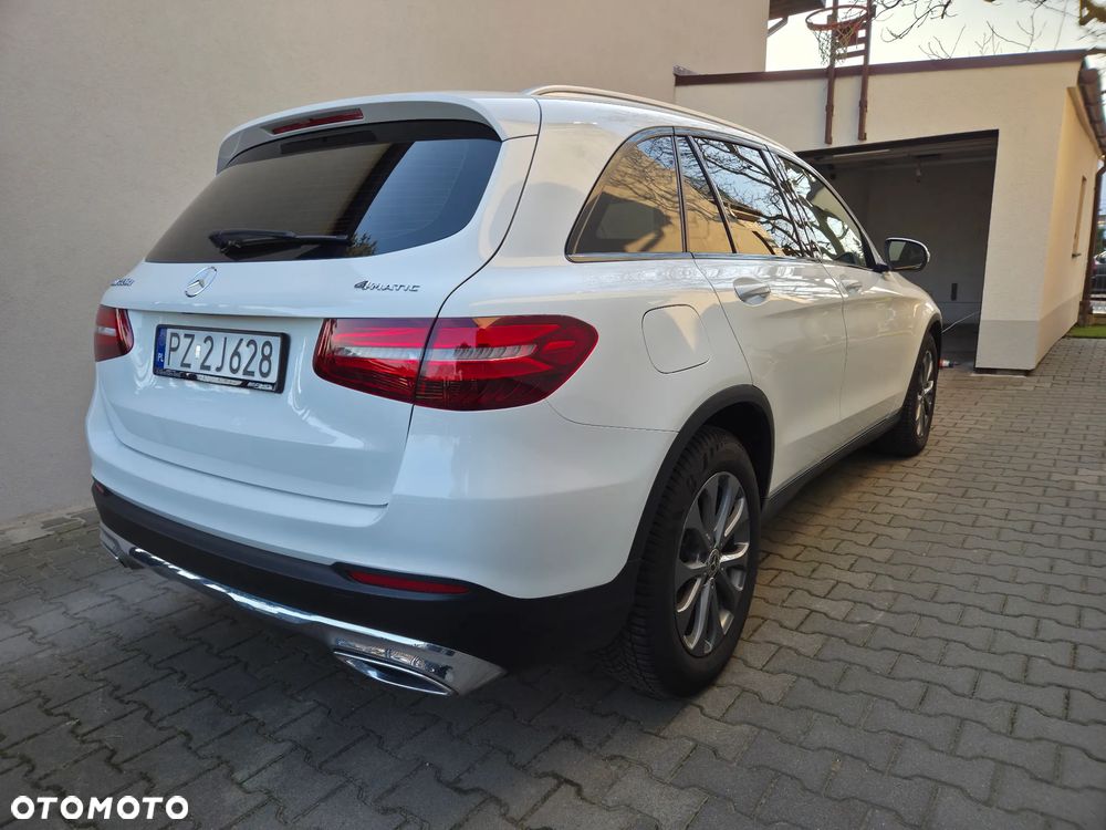 Mercedes-Benz GLC - 12