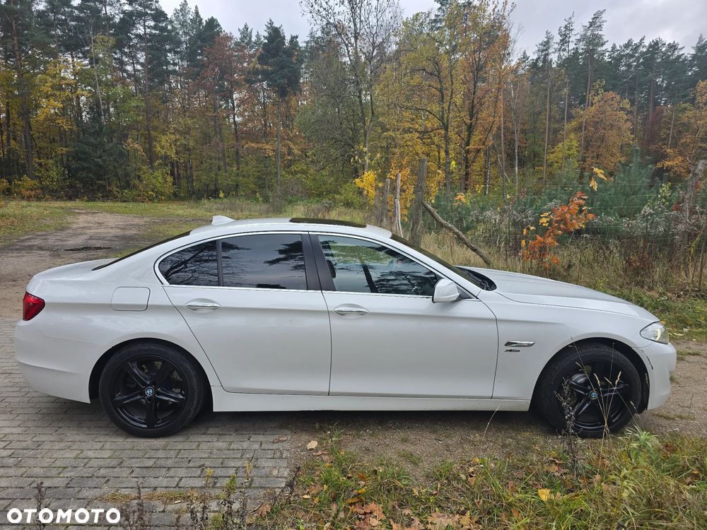BMW Seria 5 528i xDrive Sport-Aut Luxury Line - 5