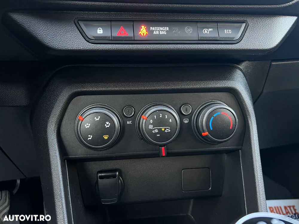 Dacia Sandero - 11