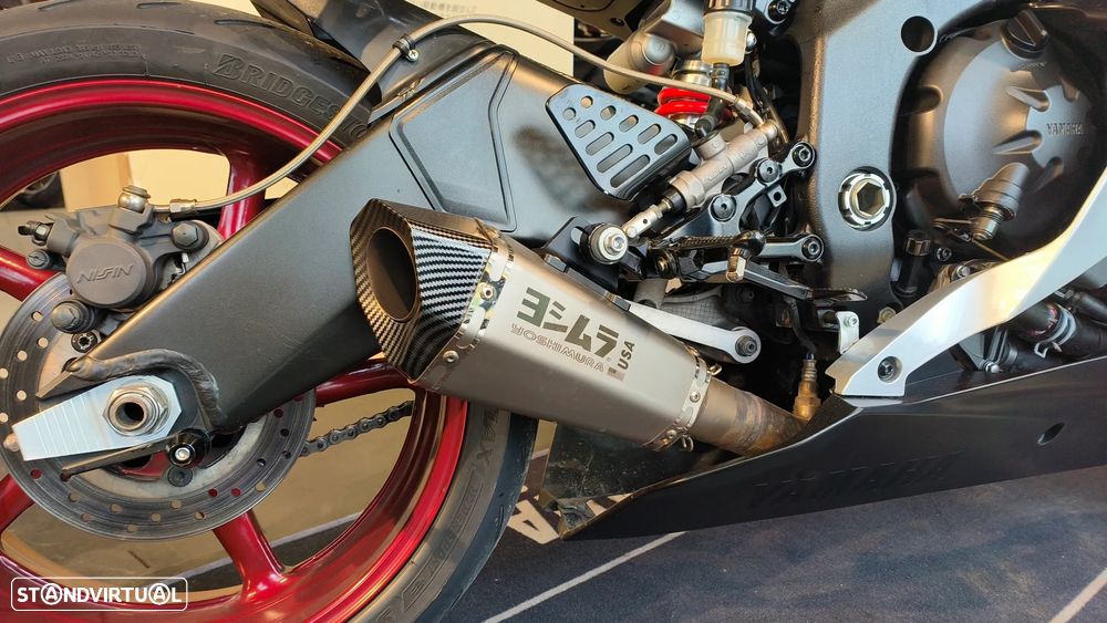 Yamaha YZF R6 - 6