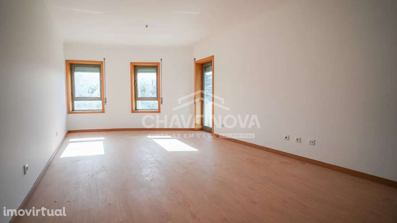 T2 c/ Terraço e Garagem em Melres - Grande imagem: 4/19