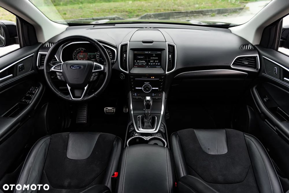Ford Edge 2.0 TDCi Bi-Turbo 4x4 Titanium - 22