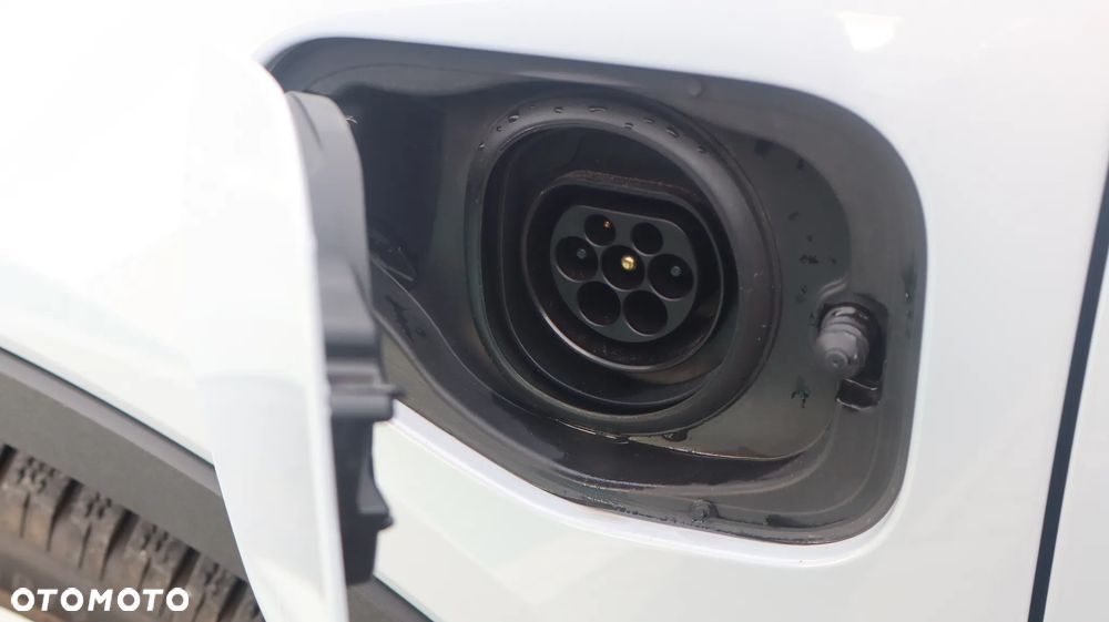 Volvo XC 40 T5 Plug-In Hybrid R-Design - 28