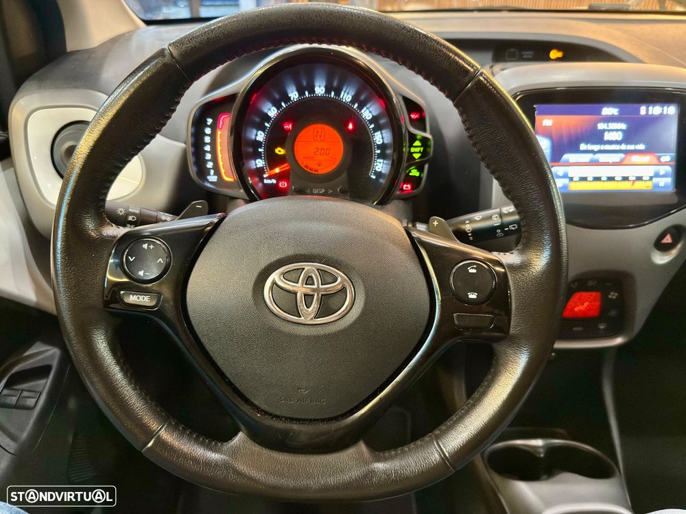 Toyota Aygo 1.0 X-Play Plus MM - 11