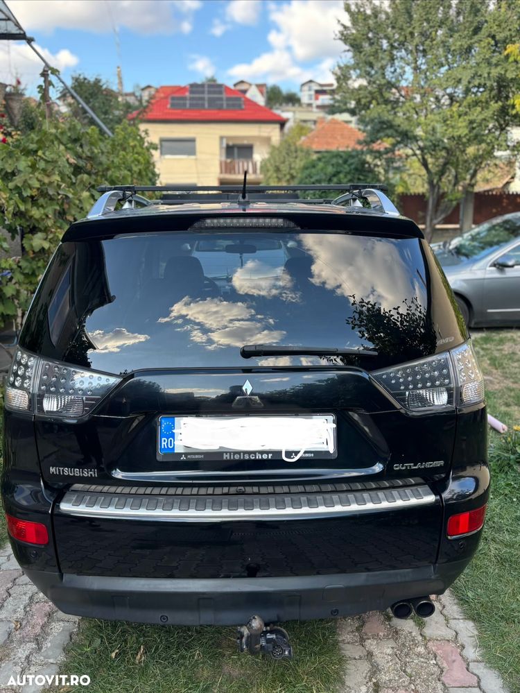 Mitsubishi Outlander - 5