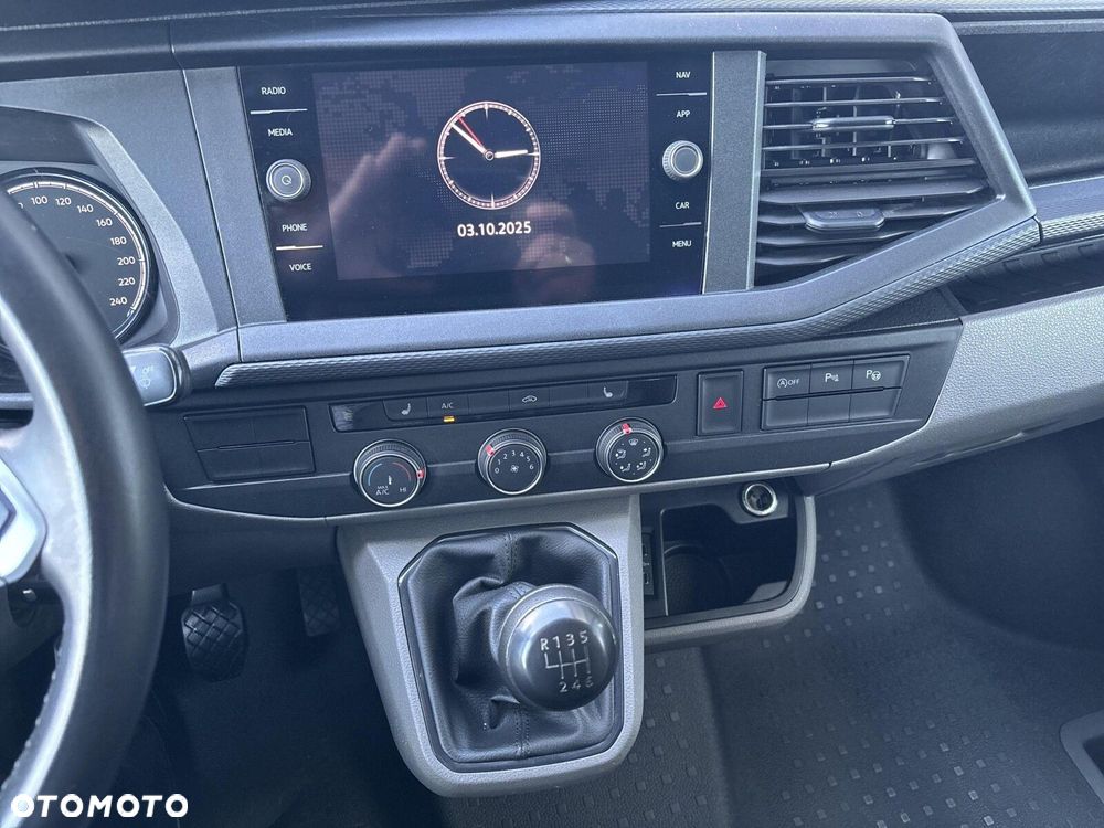 Volkswagen Transporter - 19
