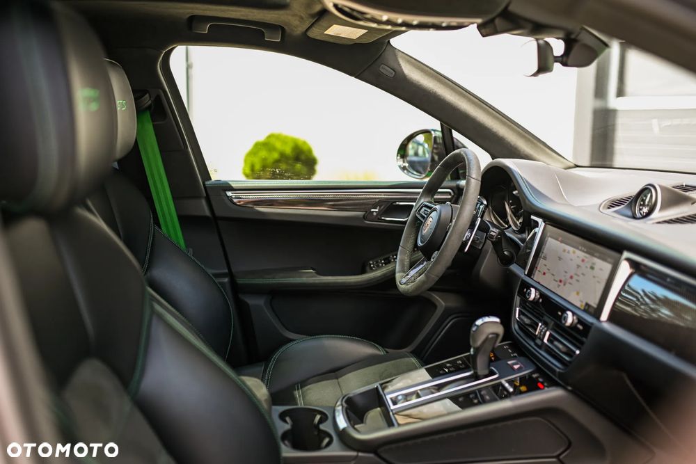 Porsche Macan - 28