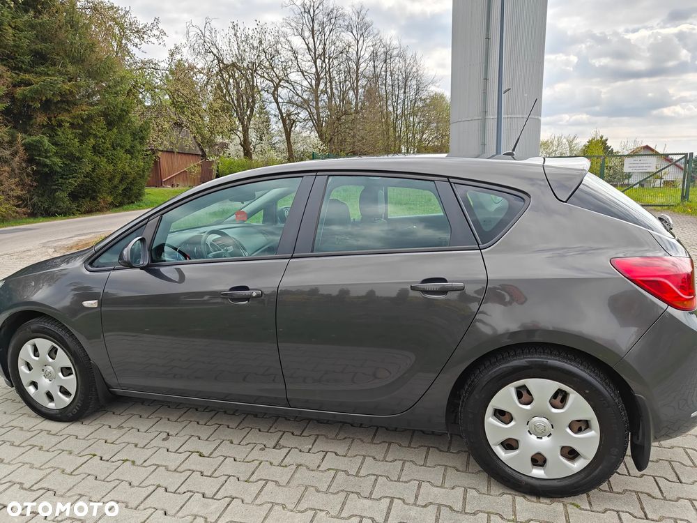 Opel Astra 1.6 CDTI Cosmo - 2