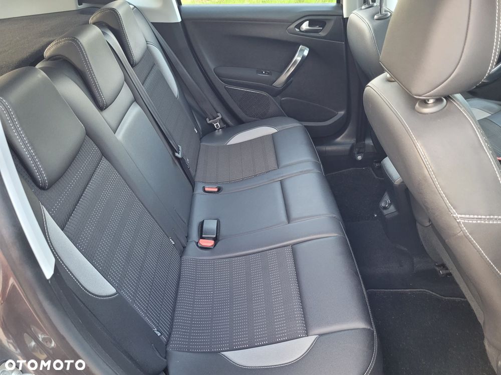 Peugeot 2008 120 VTI Business-Line - 24