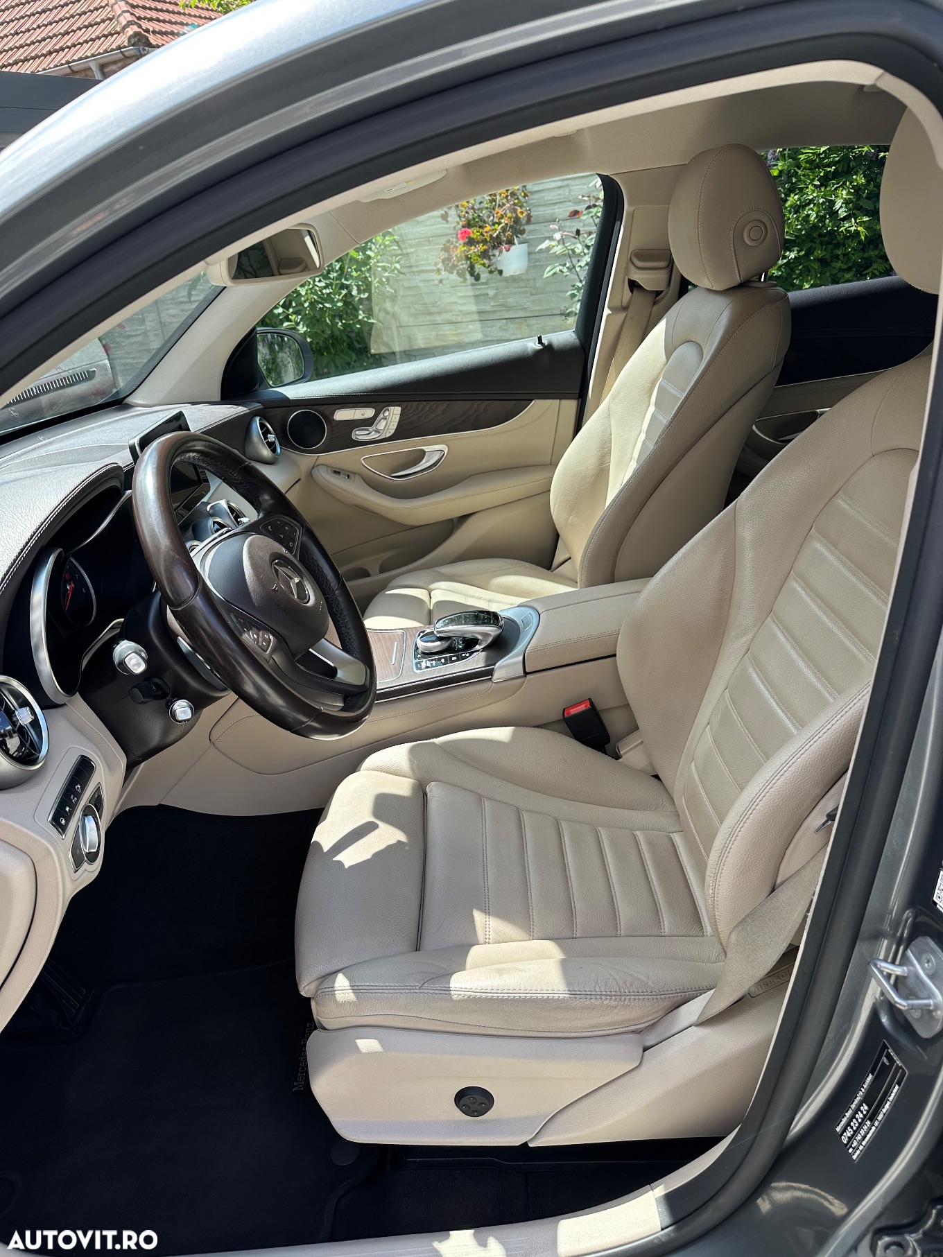Mercedes-Benz GLC Coupe 350 e 4MATIC - 33