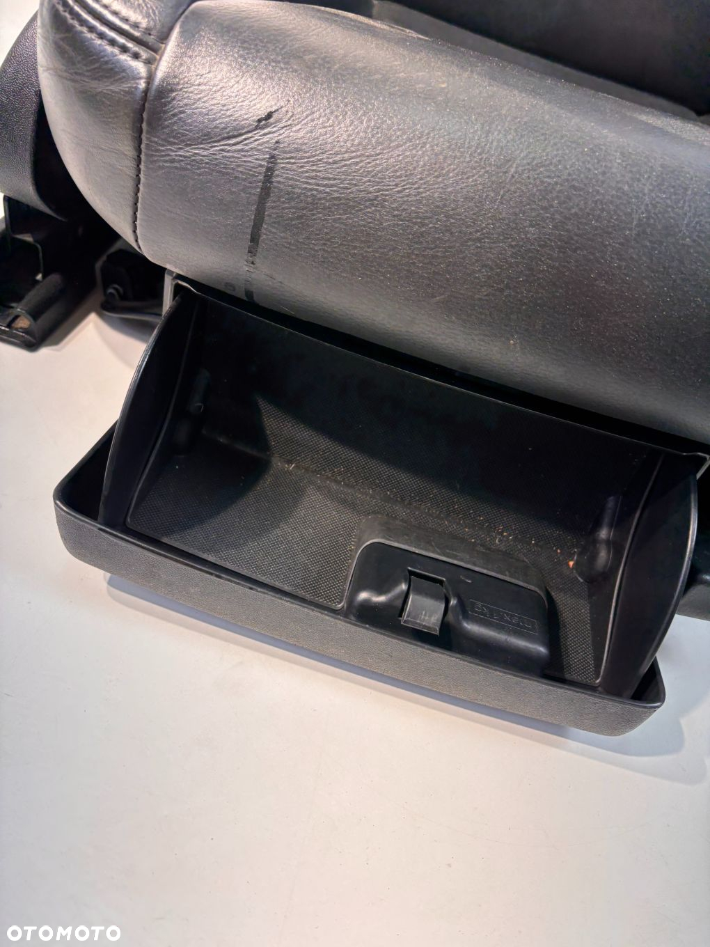 FOTELE SKÓRZANE KOMPLET GRZANE GRZANA KANAPA SCHOWKI KOMBI-SEDAN Audi A4 B6/B7 - 3