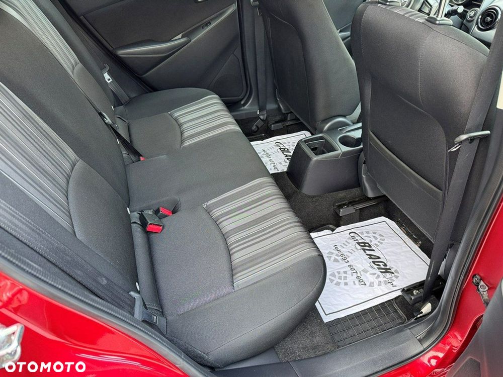 Mazda 2 - 15