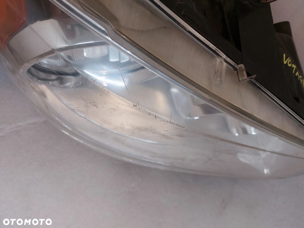 Reflektor lampa Chrysler Voyager prawy przód - 4