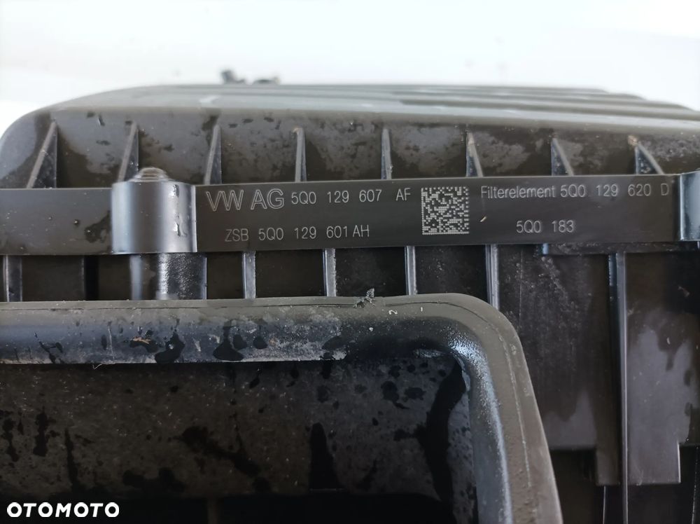 VW SKODA  AUDI obudowa filtra powietrza 5q0129607af 2,0 TDI - 4