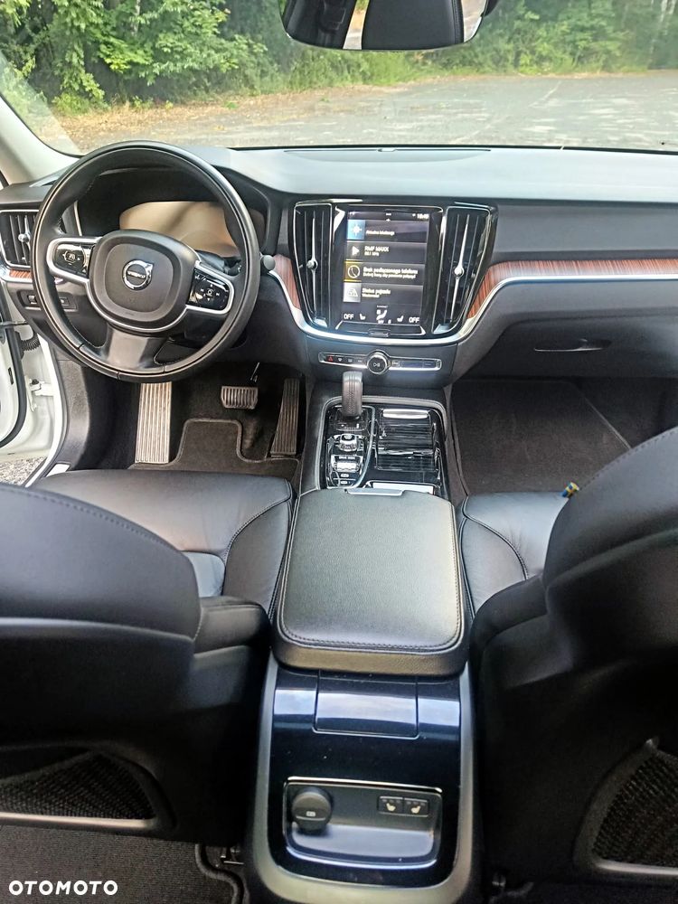 Volvo S60 T8 Recharge AWD Plus Dark - 24