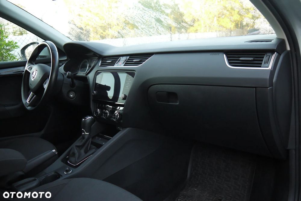Skoda Octavia 2.0 TDI Style DSG - 9