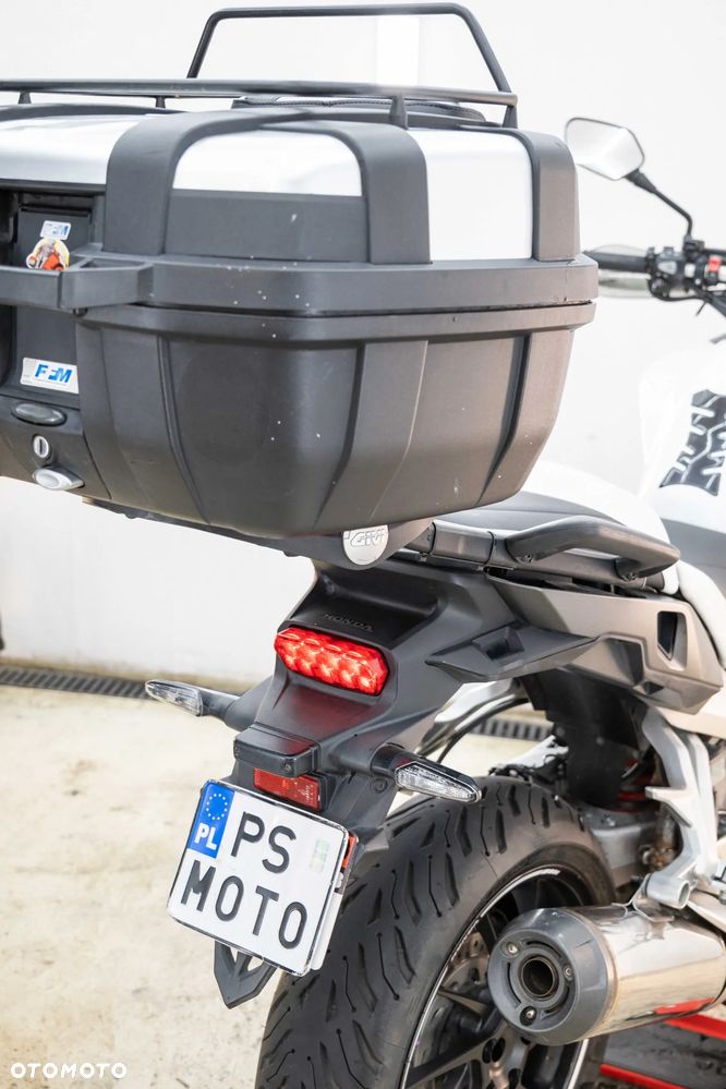 Honda VFR - 17