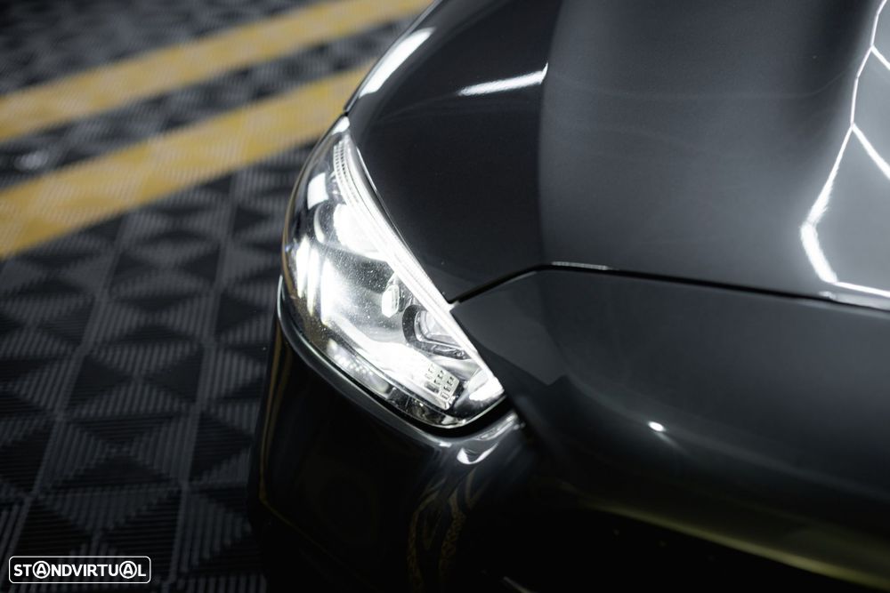 Mercedes-Benz C 300 e AMG Line - 14