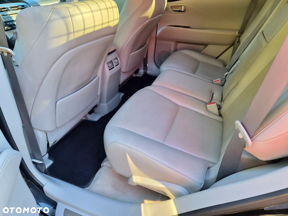 Lexus RX - 11