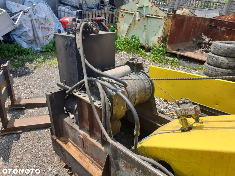 Zabudowa holownika, wciągarka hydrauliczna, żuraw przenośny, dźwig - książka UDT - 2
