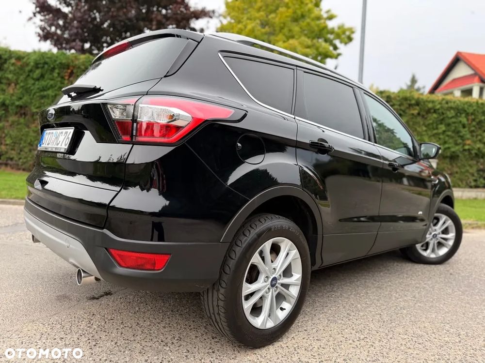 Ford Kuga 2.0 TDCi 4x4 Titanium - 4