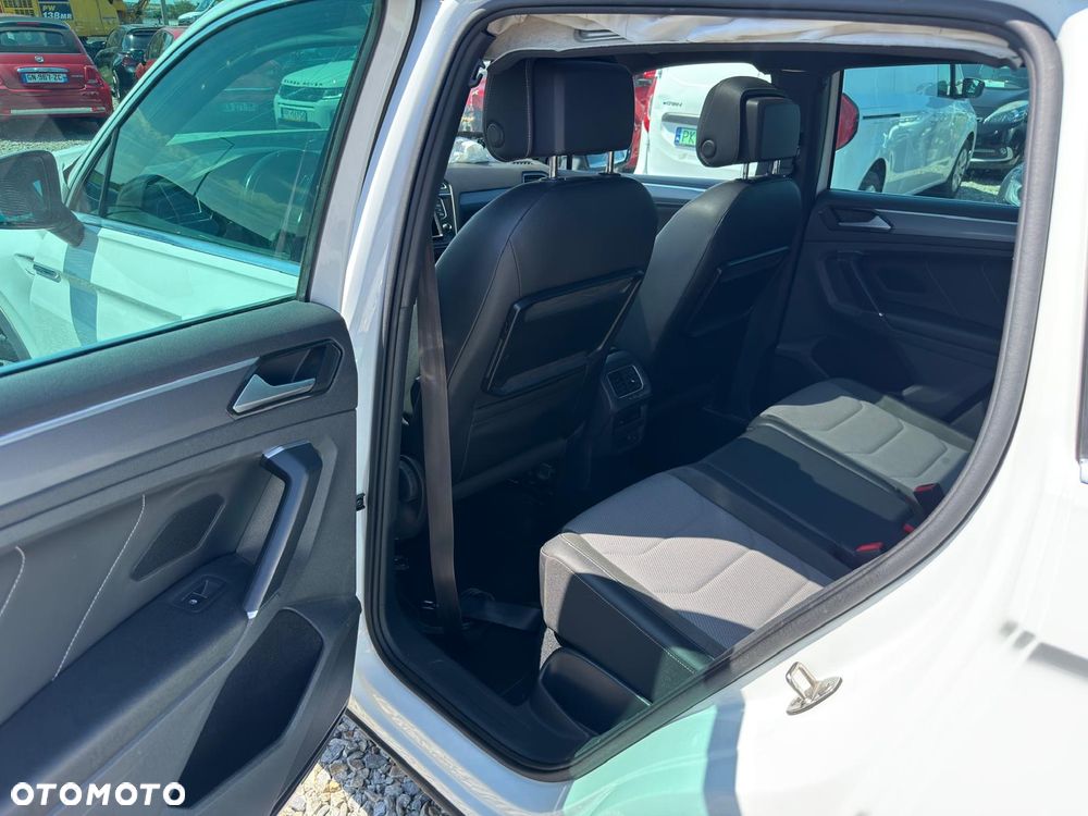 Volkswagen Tiguan 2.0 TDI SCR 4MotION DSG R-Line - 15