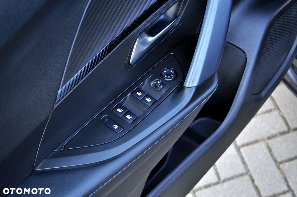 Peugeot 2008 1.5 BlueHDi Allure Pack S&S EAT8 - 24