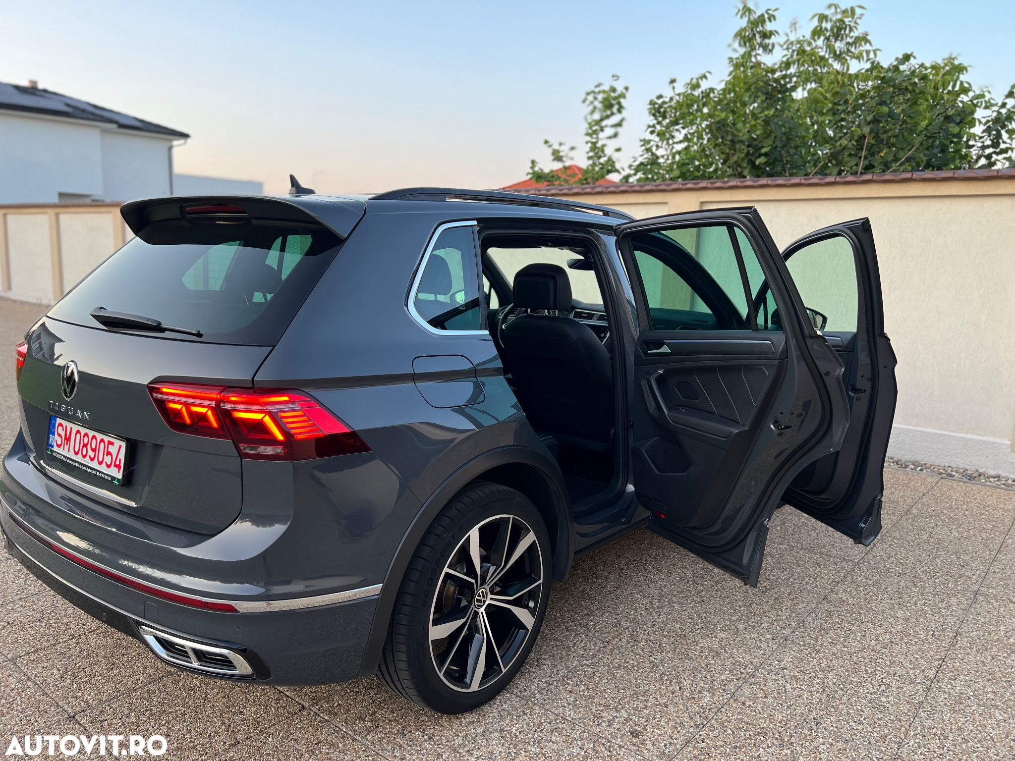 Volkswagen Tiguan - 23