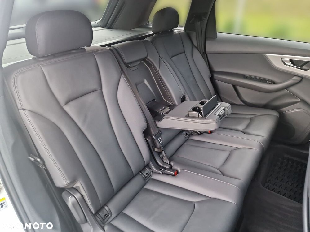 Audi Q7 - 12