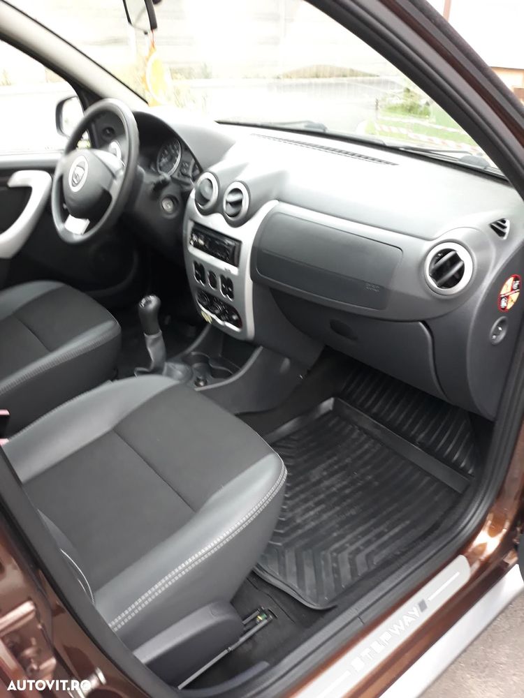 Dacia Sandero 1.6 MPI Stepway - 4