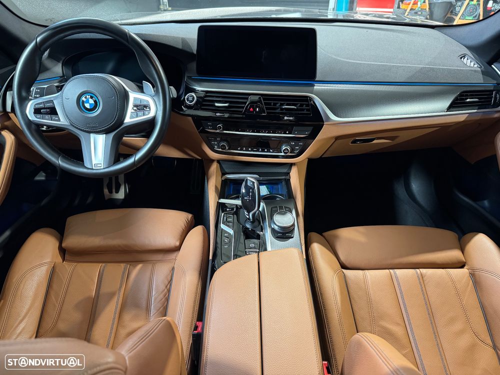 BMW 530 e Pack Desportivo M - 22